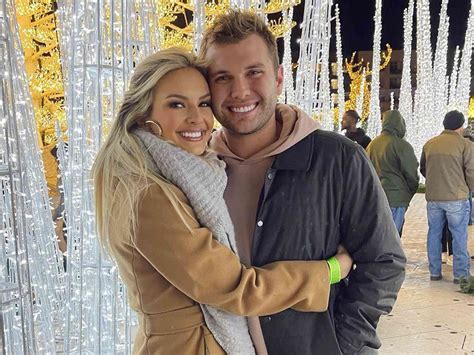 Chase Chrisley and Emmy Medders Split 9 Months After Getting。